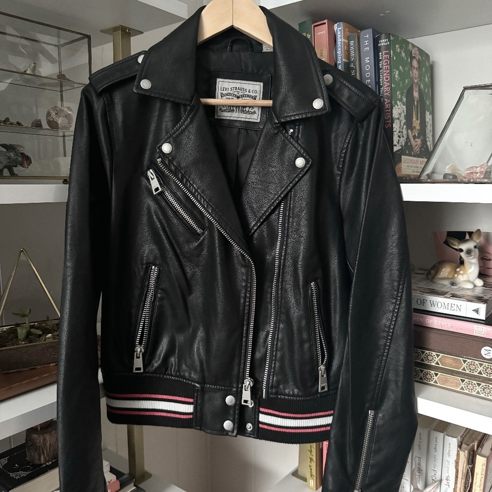NWT Levi's Faux Leather Bomber Jacket - Size M